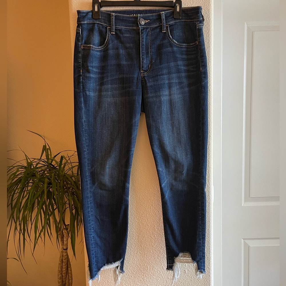 American Eagle Ne(x)t level stretch size 12 blue jeans, ankle crop.